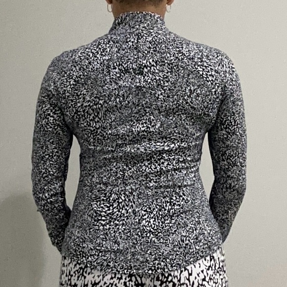 Lululemon jacket - Picture 6 of 7